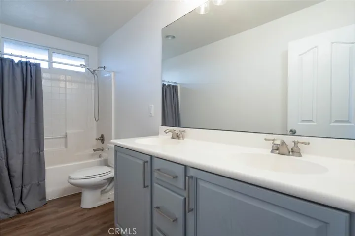 Upstairs Bathroom 2