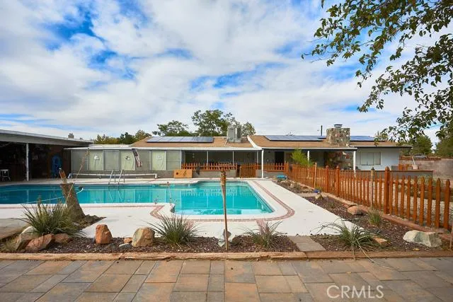 20615 Powhatan Lane, Apple Valley, California 92308