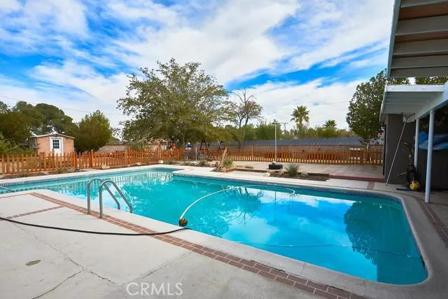 20615 Powhatan Lane, Apple Valley, California 92308