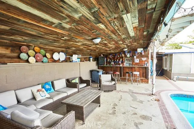 20615 Powhatan Lane, Apple Valley, California 92308