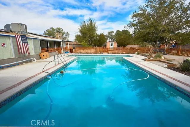 20615 Powhatan Lane, Apple Valley, California 92308