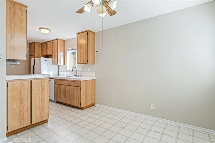 5400 Lindley Avenue 211, Encino, California 91316