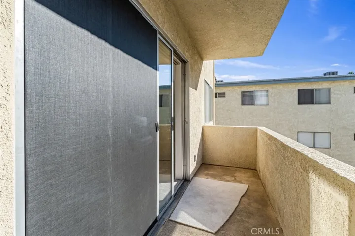 5400 Lindley Avenue 211, Encino, California 91316