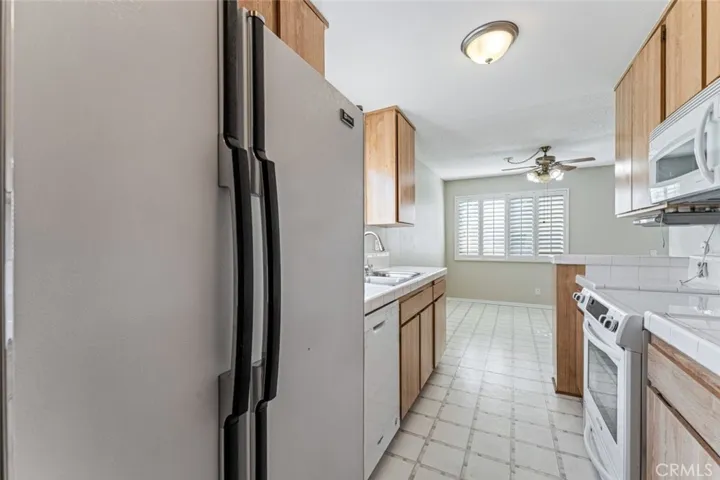 5400 Lindley Avenue 211, Encino, California 91316