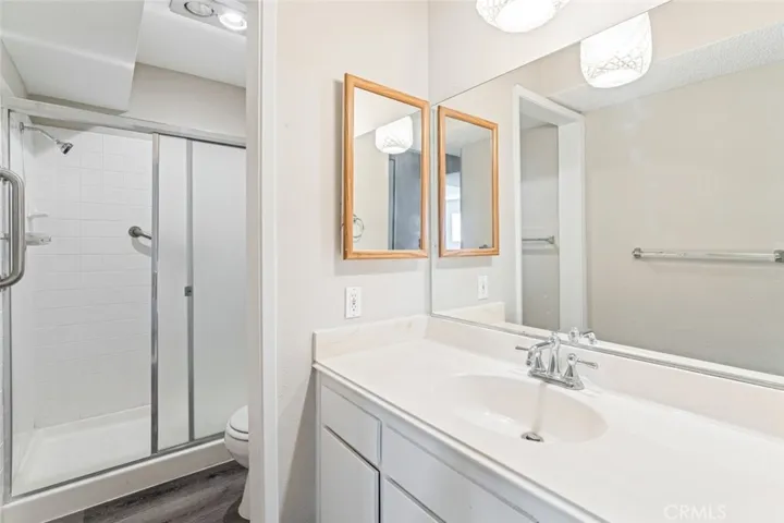 5400 Lindley Avenue 211, Encino, California 91316