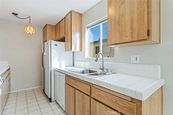 5400 Lindley Avenue 211, Encino, California 91316