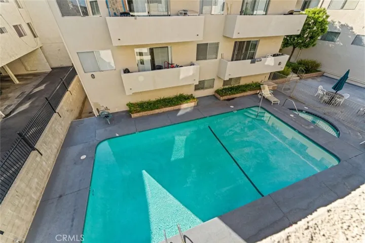 5400 Lindley Avenue 211, Encino, California 91316
