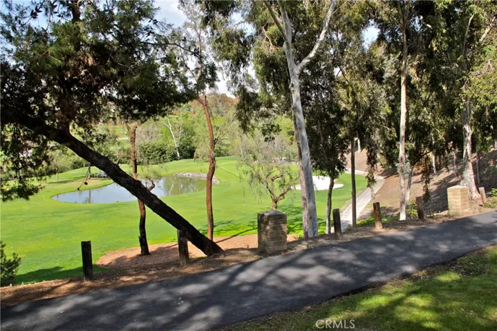 Peaceful walkways all around the neighborhood.