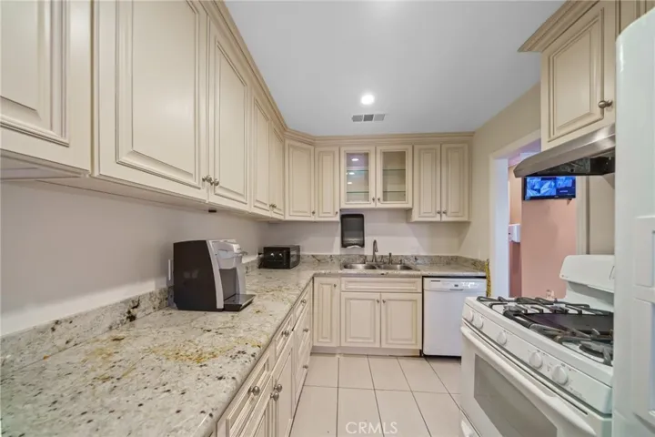 6451 Gilson Avenue, North Hollywood, California 91606