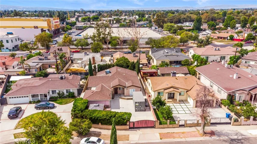 6451 Gilson Avenue, North Hollywood, California 91606