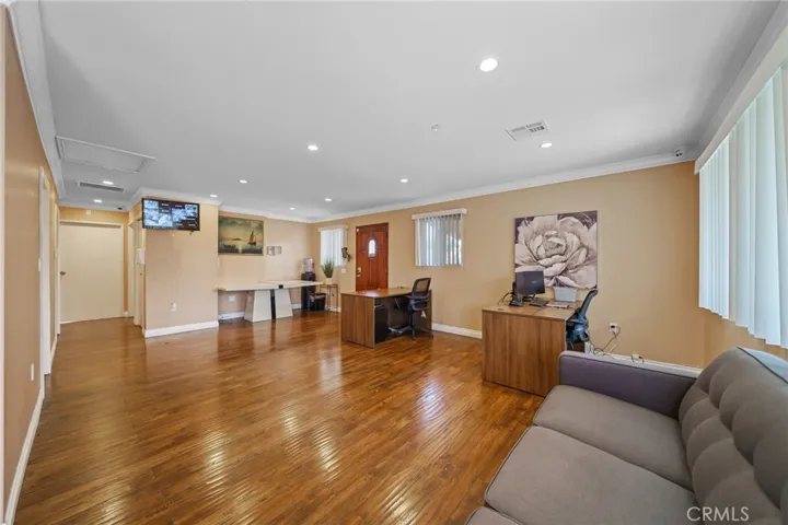 6451 Gilson Avenue, North Hollywood, California 91606