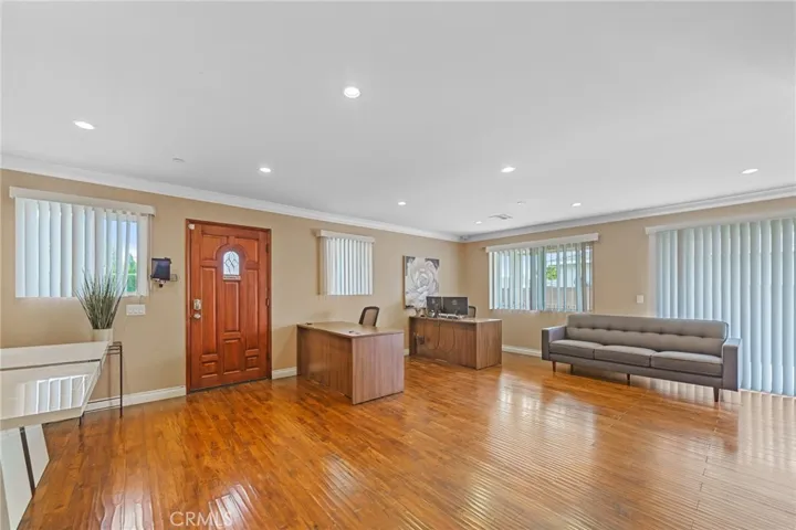 6451 Gilson Avenue, North Hollywood, California 91606