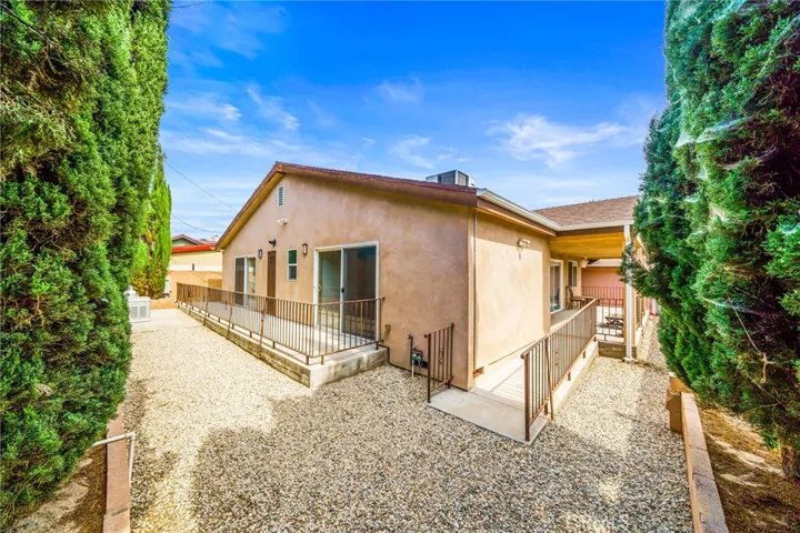 6451 Gilson Avenue, North Hollywood, California 91606