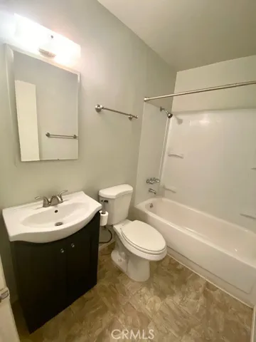 Hall bathroom.