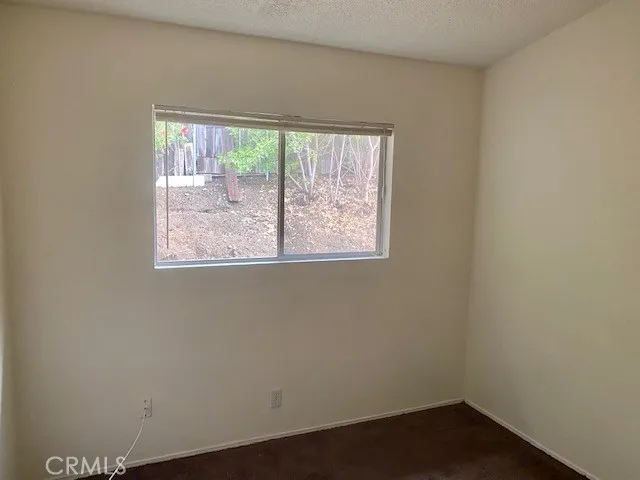 2nd bedroom.