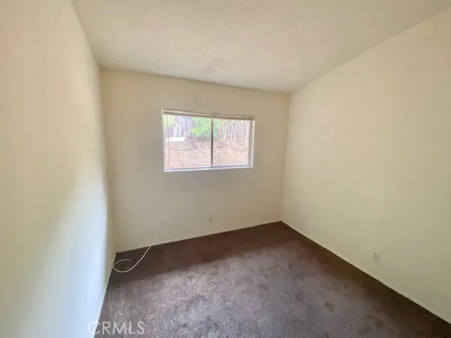 2nd bedroom.
