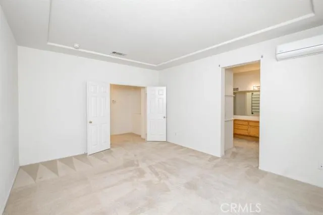 13261 Via Del Lago, Victorville, California 92395