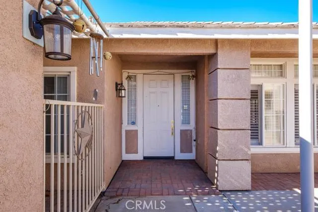 13261 Via Del Lago, Victorville, California 92395
