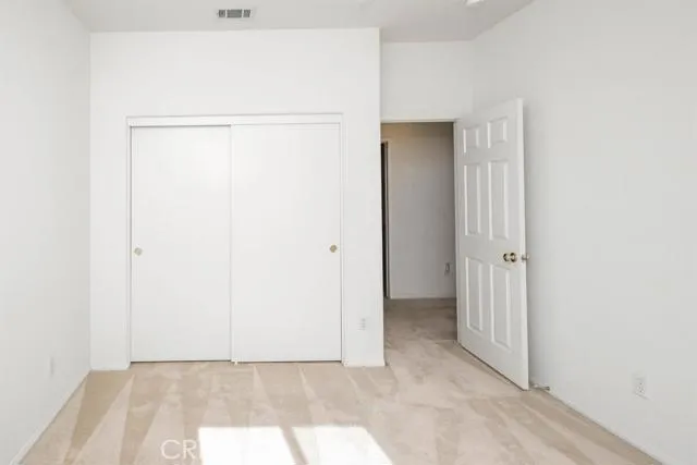 13261 Via Del Lago, Victorville, California 92395
