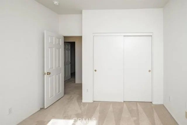13261 Via Del Lago, Victorville, California 92395