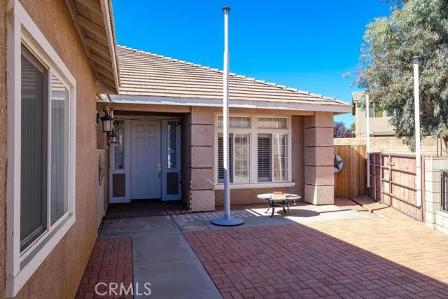 13261 Via Del Lago, Victorville, California 92395