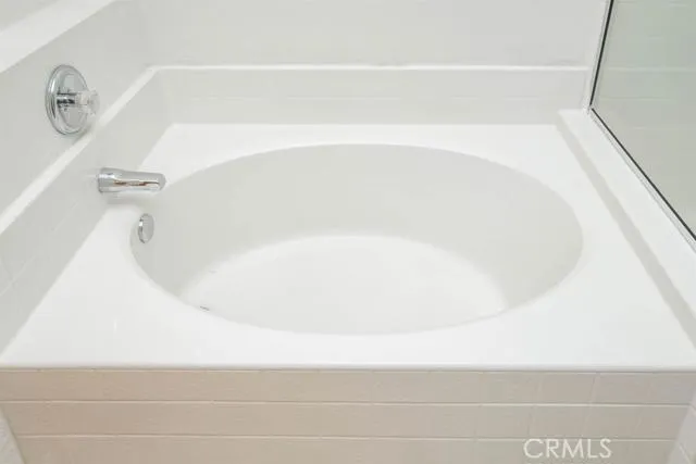 13261 Via Del Lago, Victorville, California 92395
