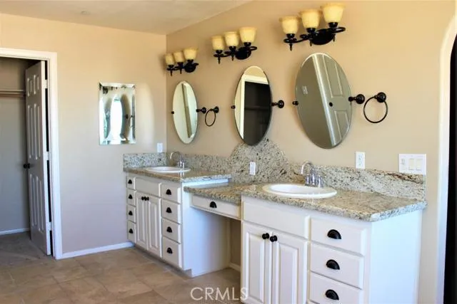 26428 Desert View Avenue, Apple Valley, California 92308