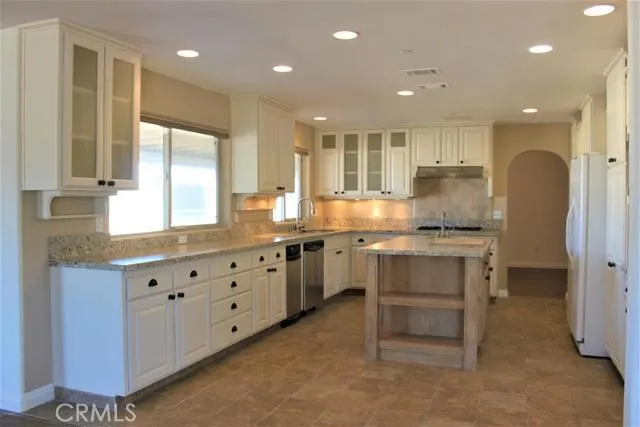 26428 Desert View Avenue, Apple Valley, California 92308