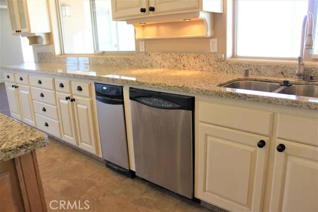 26428 Desert View Avenue, Apple Valley, California 92308
