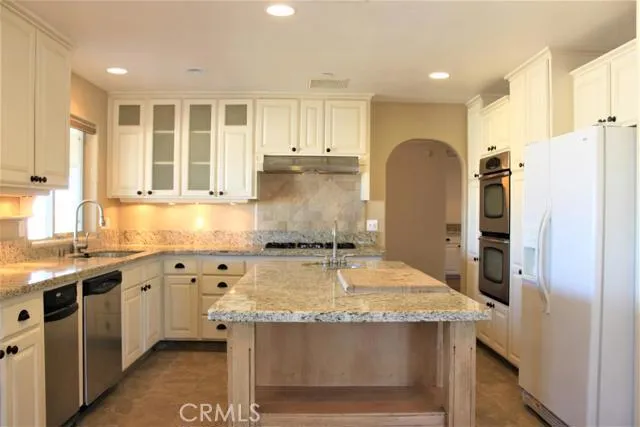 26428 Desert View Avenue, Apple Valley, California 92308