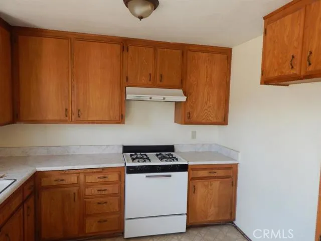 11460 Maple Avenue, Hesperia, California 92345