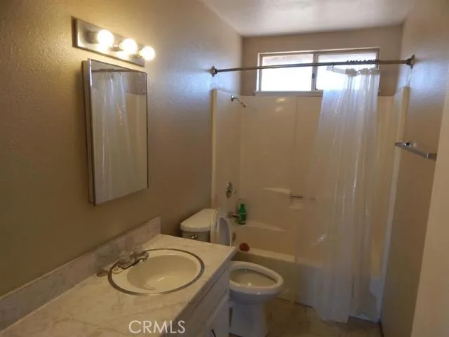 11460 Maple Avenue, Hesperia, California 92345