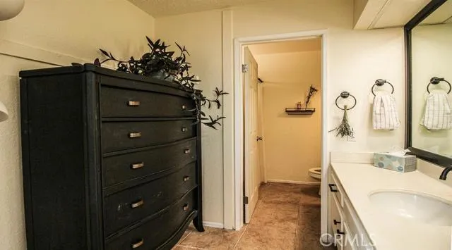 12089 Jade Road, Victorville, California 92392
