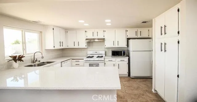 12089 Jade Road, Victorville, California 92392