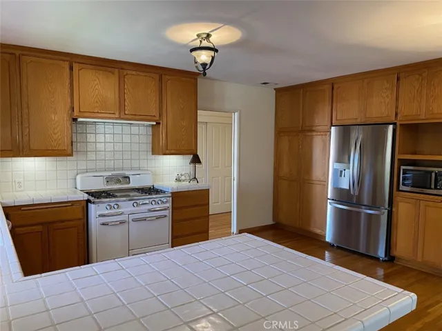 1954 252nd Street, Lomita, California 90717