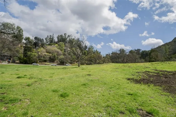 29139 Crags, Agoura Hills, California 91301