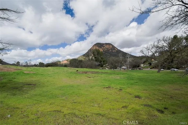 29139 Crags, Agoura Hills, California 91301