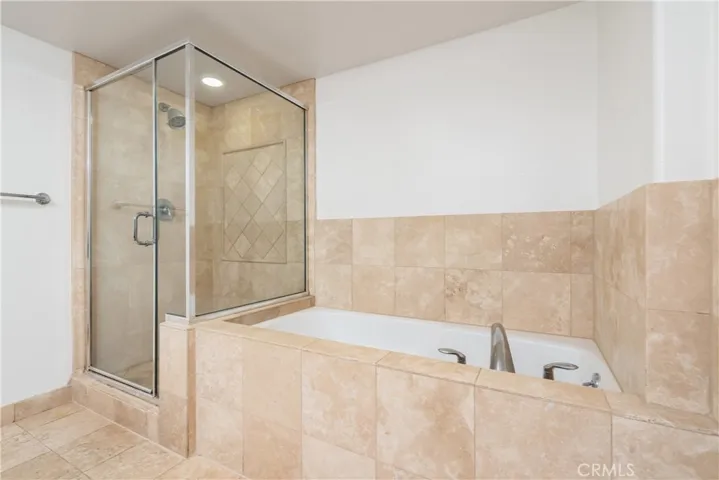 7249 Franklin Avenue 102, Los Angeles, California 90046