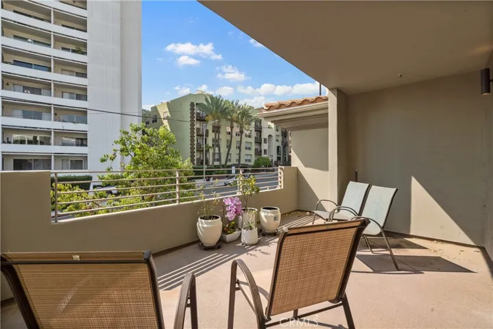 7249 Franklin Avenue 102, Los Angeles, California 90046