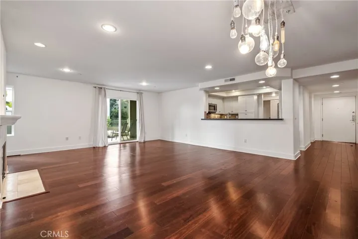7249 Franklin Avenue 102, Los Angeles, California 90046
