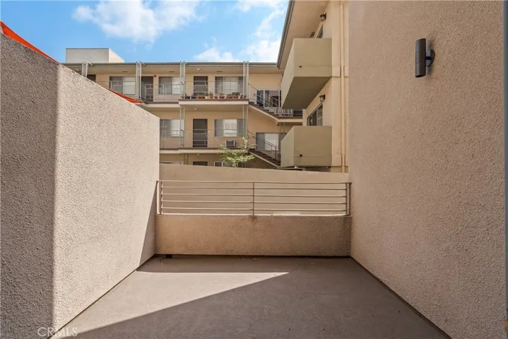 7249 Franklin Avenue 102, Los Angeles, California 90046