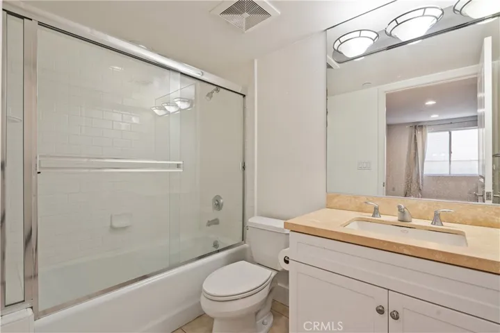 7249 Franklin Avenue 102, Los Angeles, California 90046