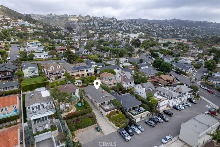 456 Bent Street, Laguna Beach, California 92651