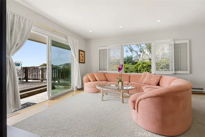 456 Bent Street, Laguna Beach, California 92651