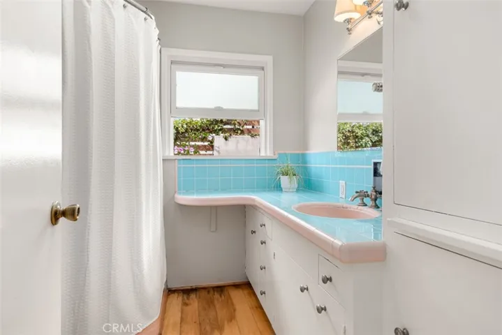 456 Bent Street, Laguna Beach, California 92651