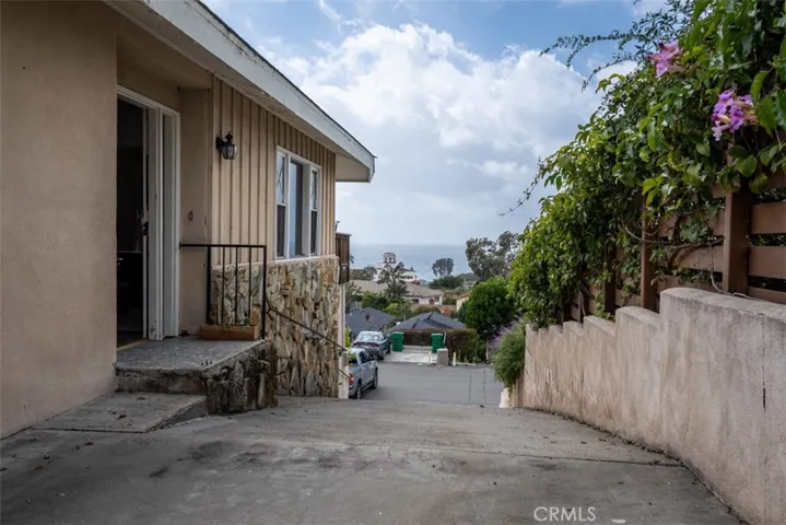 456 Bent Street, Laguna Beach, California 92651