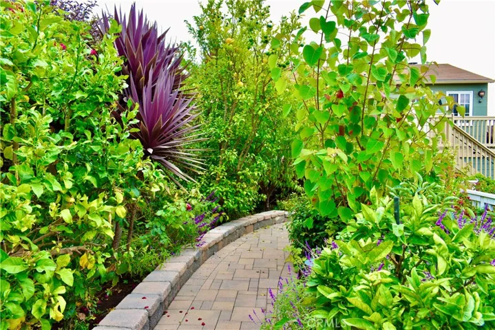 456 Bent Street, Laguna Beach, California 92651