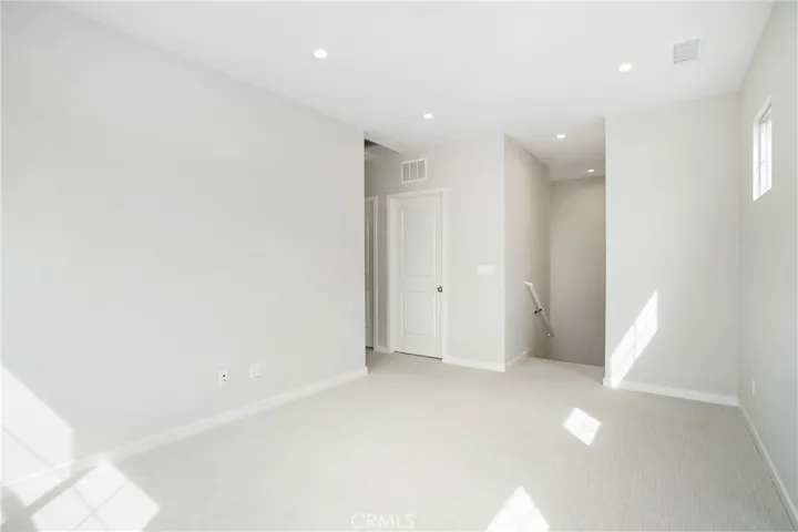 143 Messenger, Irvine, California 92618