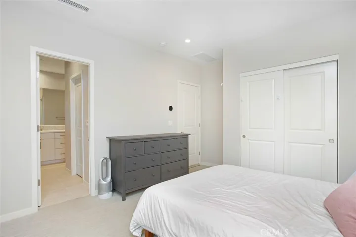 143 Messenger, Irvine, California 92618