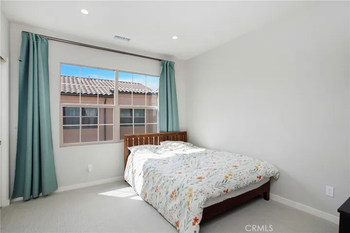143 Messenger, Irvine, California 92618